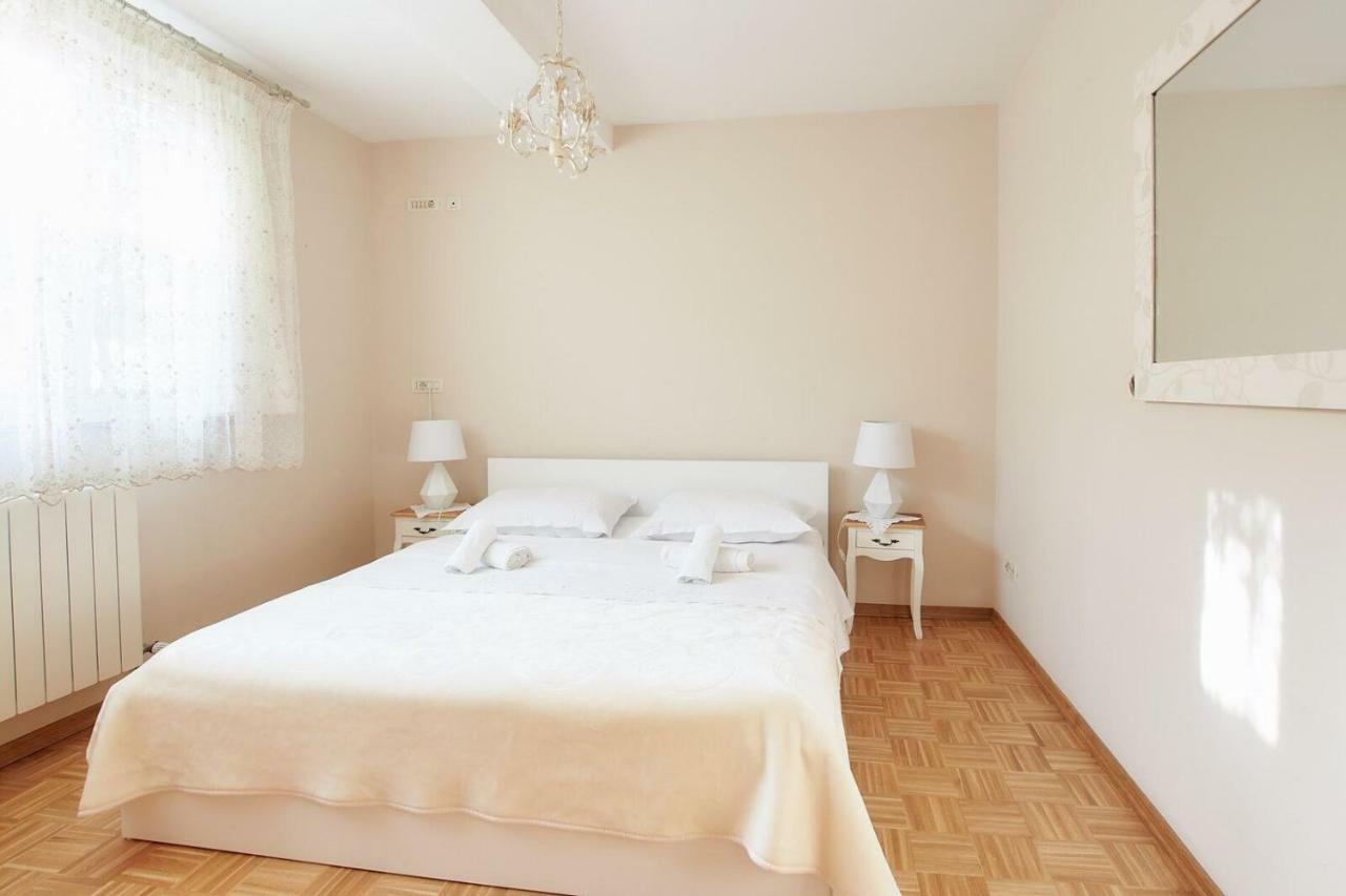Apartment Casa Podstrana Esterno foto